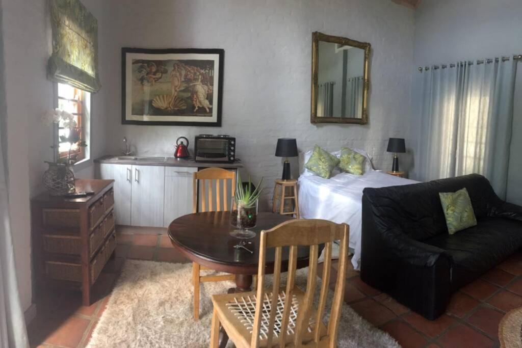 Protea Studio Franschhoek Central Екстериор снимка